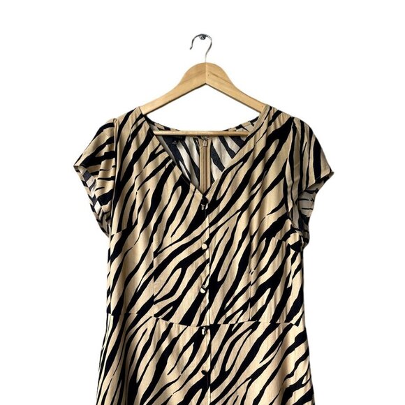 Talbots Animal Print Midi Dress Size 12 Faux Wrap Tie Button Front Short Sleeve - Picture 6 of 11